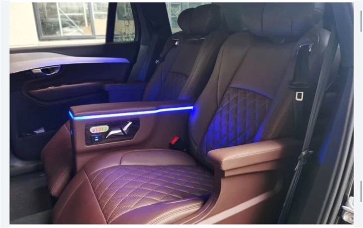 Land Rover Luxury Seats